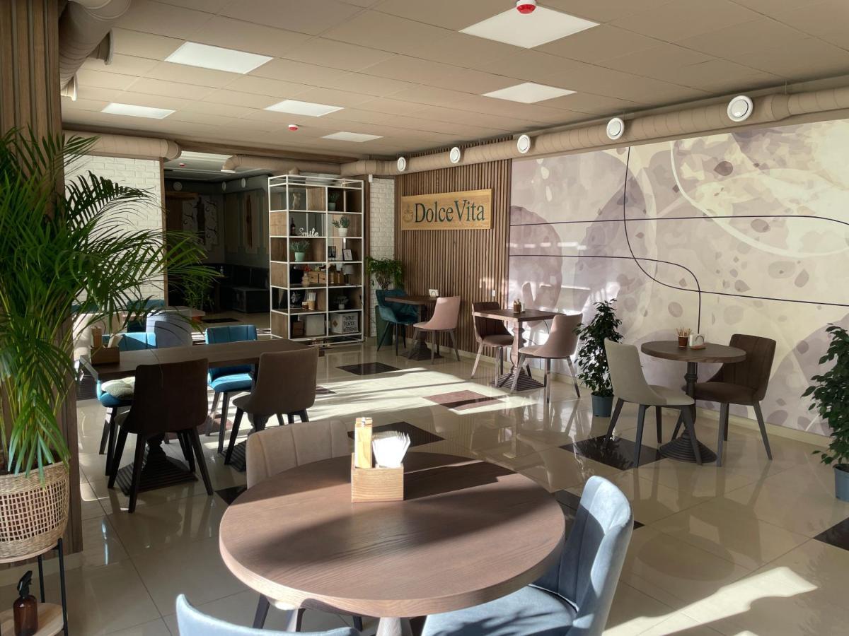 Apart-Hotel 24/7 Kamjanets-Podilskyi Eksteriør billede
